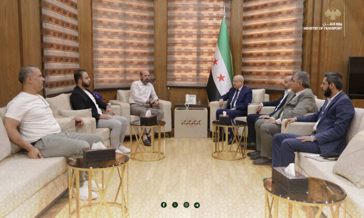 وزير النقل ومحافظ الرقة يستعرضان خطة صيانة الطرق والجسور لعام 2026 بقيمة 15 مليون دولار