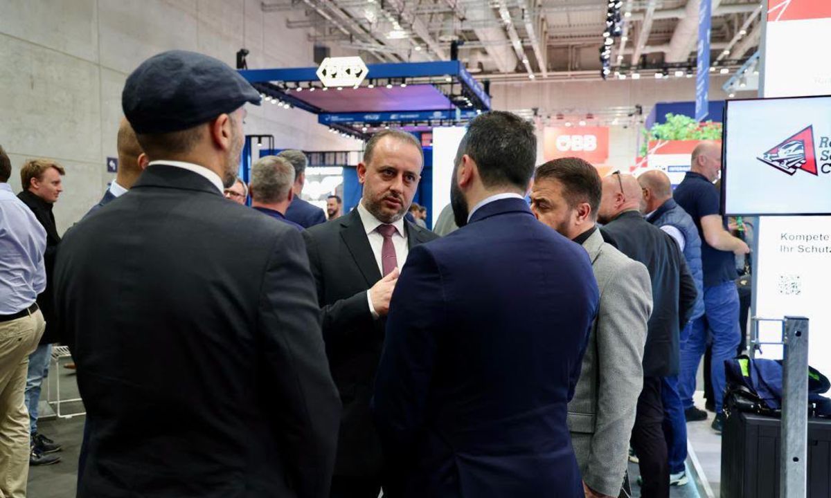 رحّال يطّلع على أحدث تقنيات النقل والسكك الحديدية في معرض InnoTrans الدولي